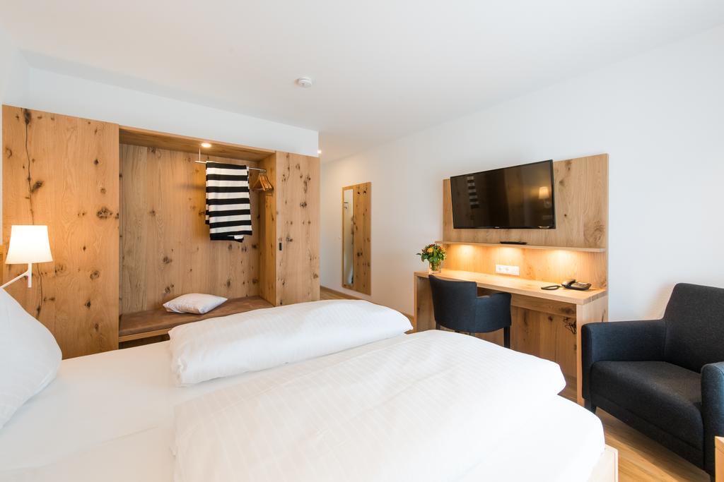 Hotel & Gasthaus Loewen Waldkirch Luaran gambar