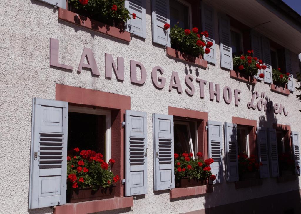 Hotel & Gasthaus Loewen Waldkirch Luaran gambar